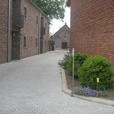 Hotel Oude Eycke Maaseik Esterno foto