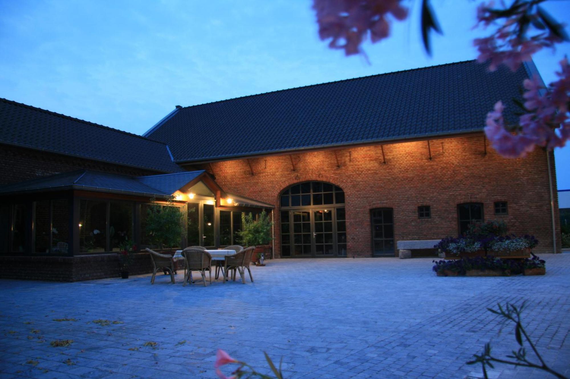 Hotel Oude Eycke Maaseik Esterno foto